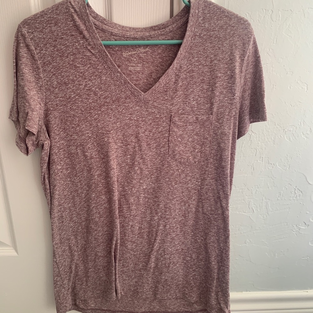 Light maroon short sleeve, V neck T-shirt. Size M